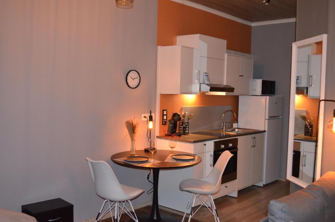 Chez Henri Apartment Ставело Екстериор снимка